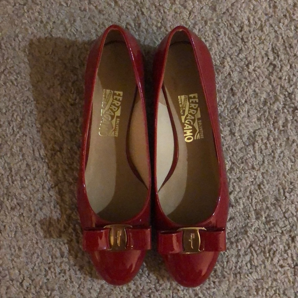 Salvatore Ferragamo Vara Pumps